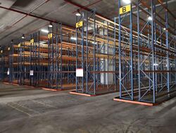 Jalan Buroh (D22), Warehouse #571675111
